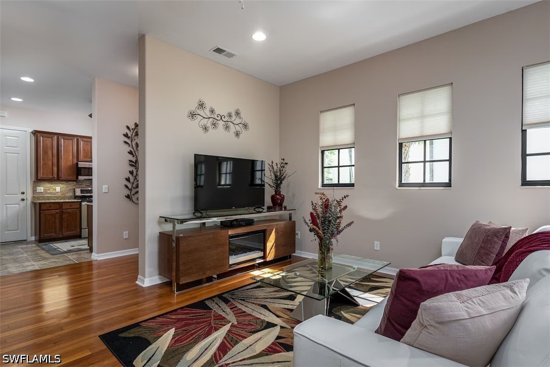 2 Bed Detached for Sale in Artesia, photo 5