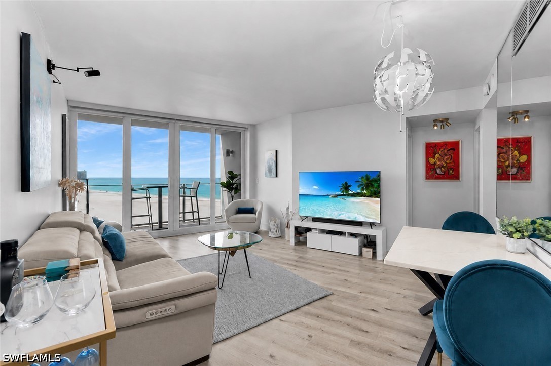 2 Bed Waterfront Home for Sale in Marco Island, photo 5