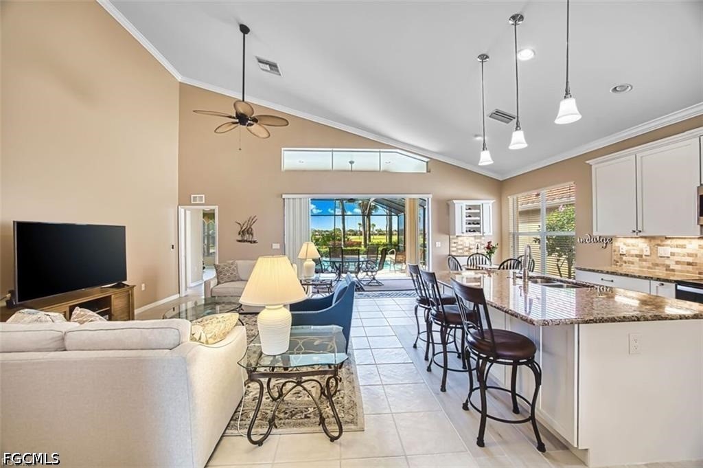 3 Bed Pool Home for Sale in Fort Myers, photo 5