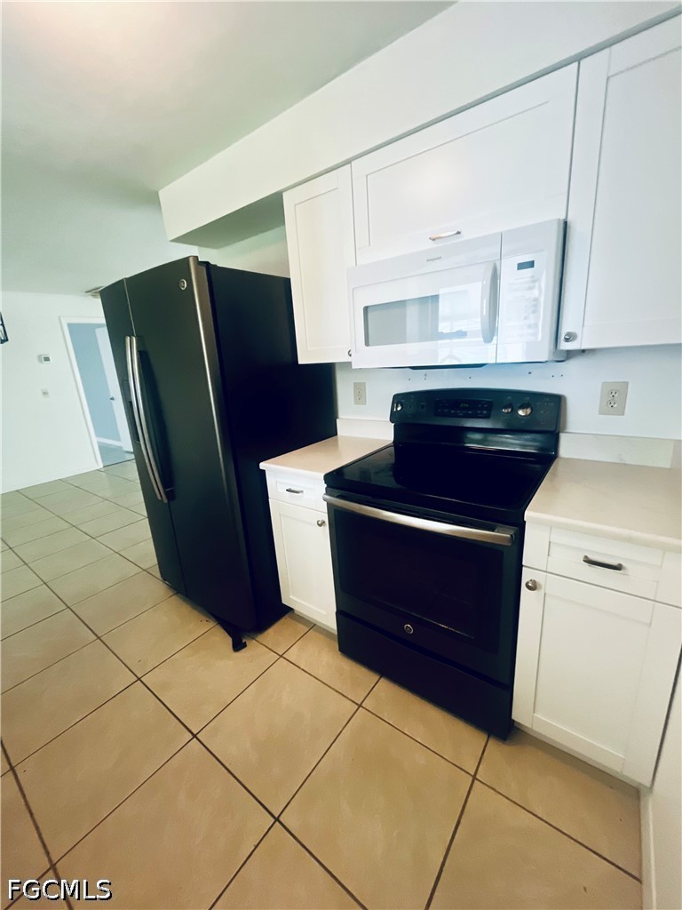3 Bed SingleFamilyResidence for Sale in Lehigh Acres, photo 5