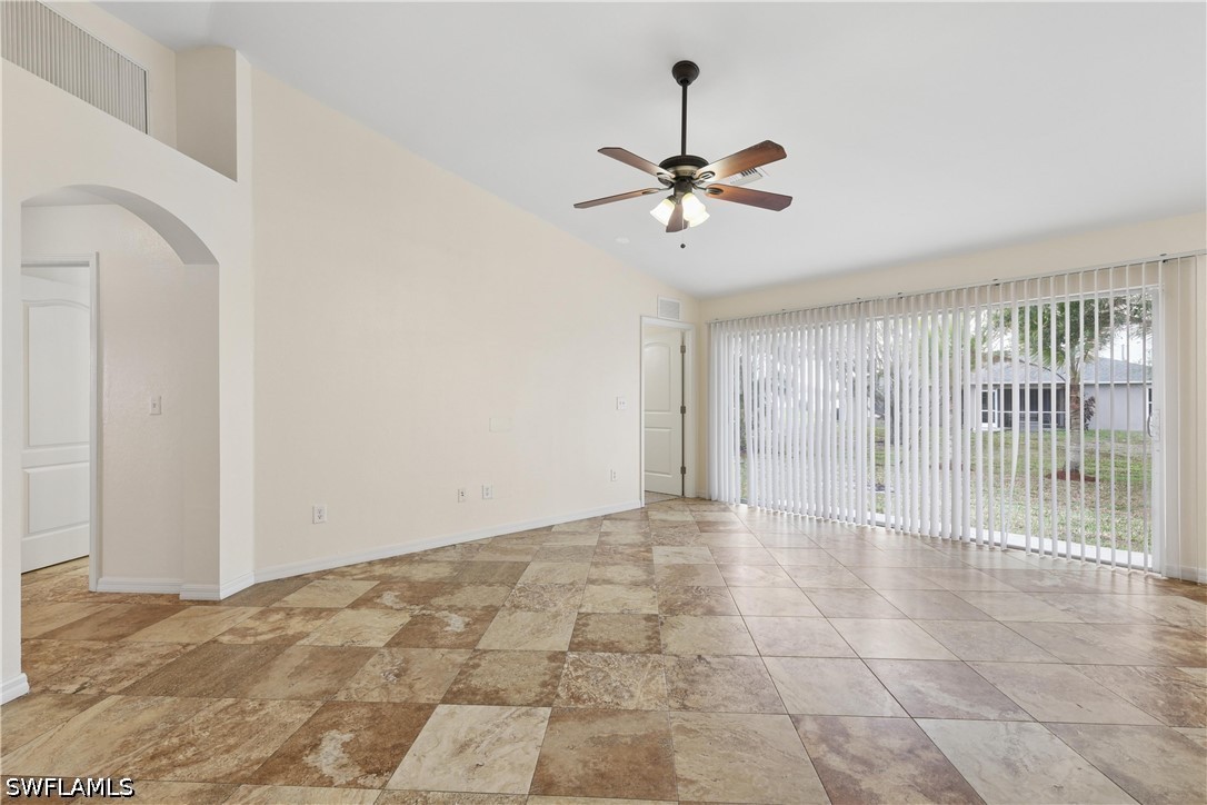 3 Bed SingleFamilyResidence for Sale in Cape Coral, photo 5