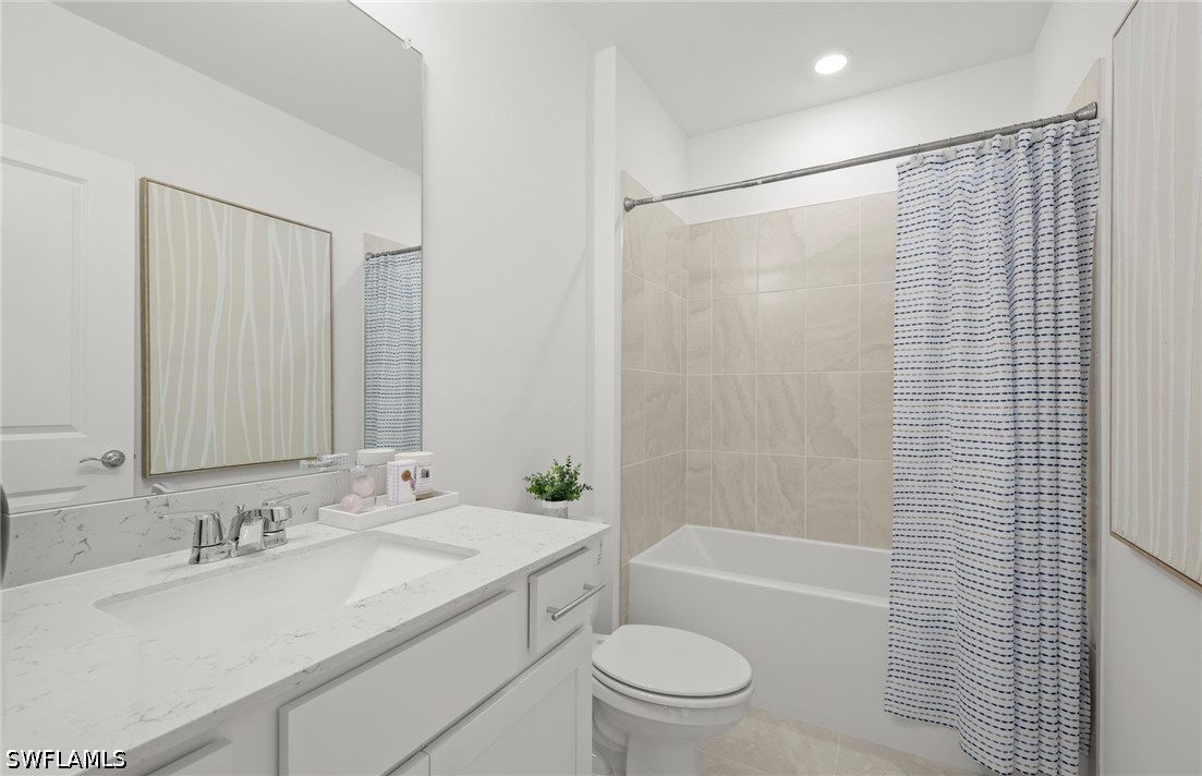 3 Bed Waterfront Home for Sale in Lehigh Acres, photo 5