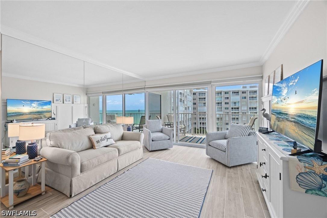 2 Bed Pool Home for Sale in Naples Continental, photo 5