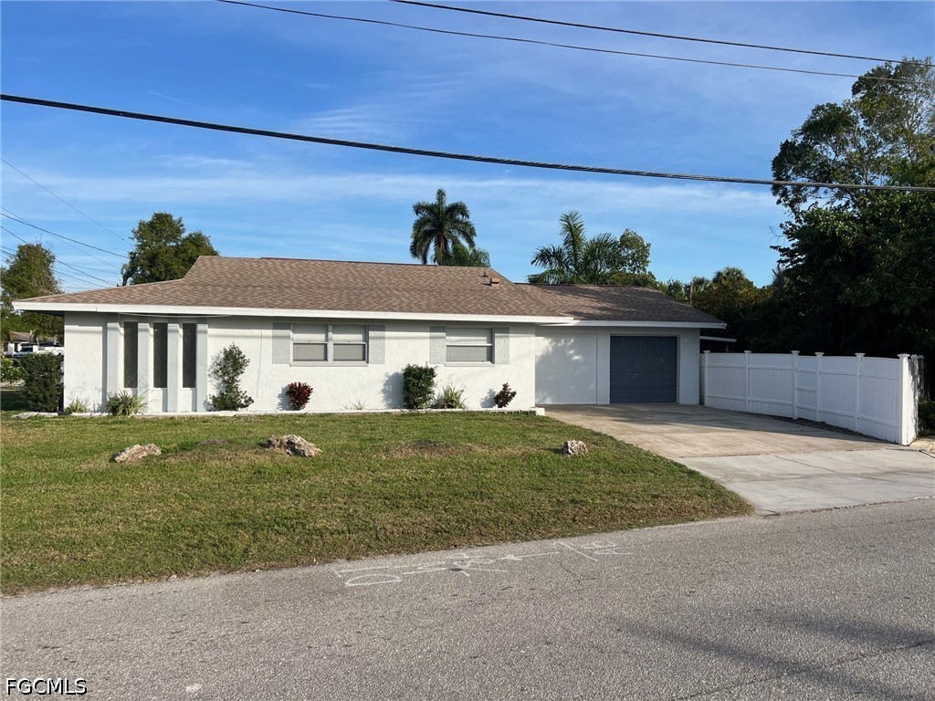3 Bed Waterfront Home for Sale in Holeusa Estates, photo 5