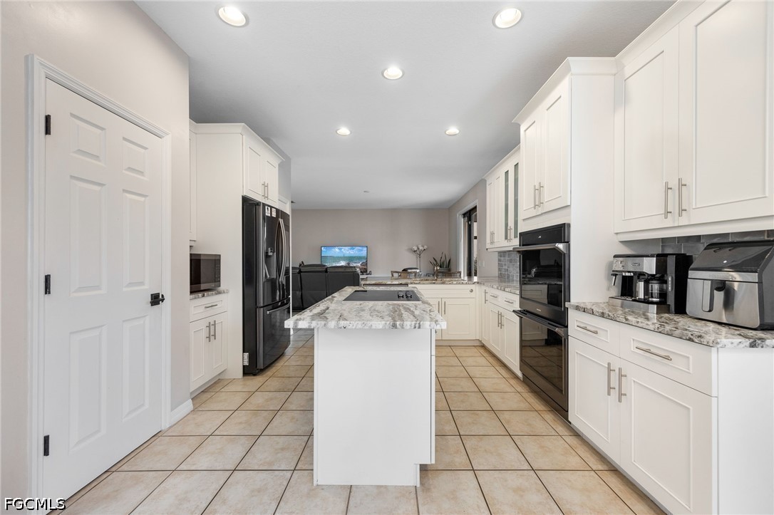 3 Bed Pool Home for Sale in Sherwood, photo 5