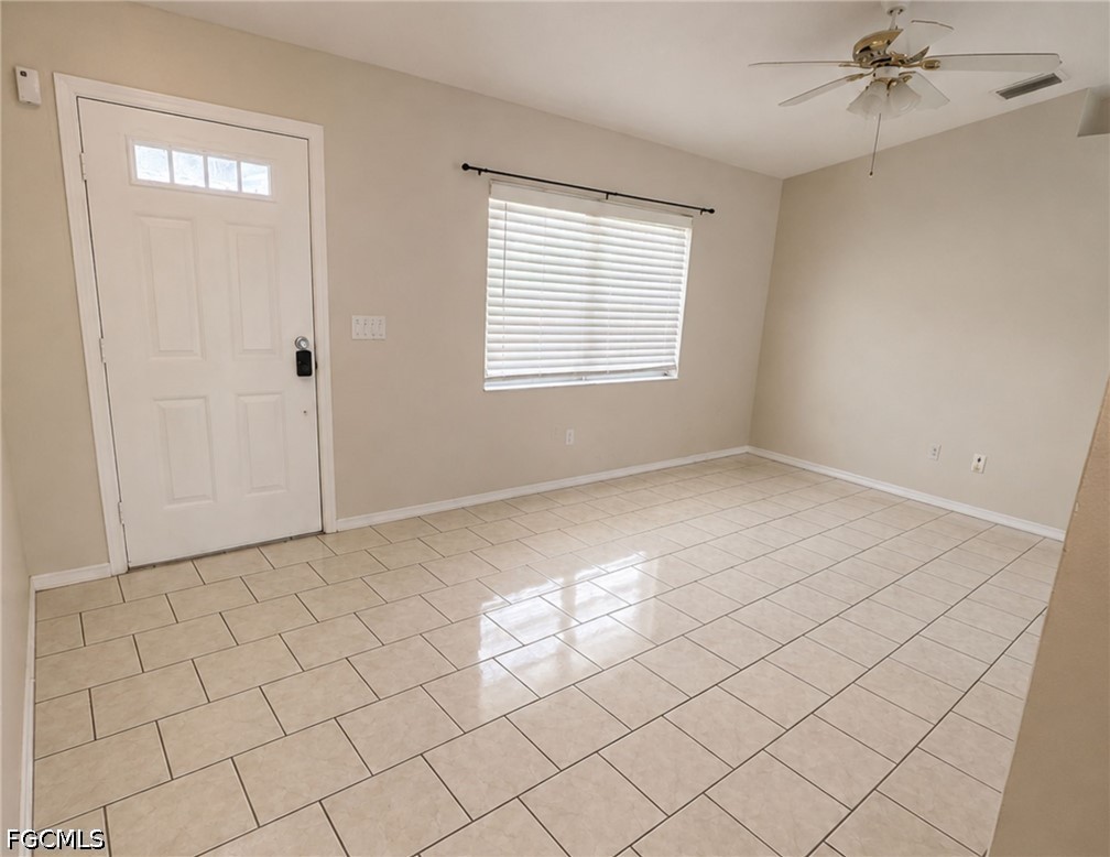 3 Bed SingleFamilyResidence for Sale in Port Charlotte, photo 5