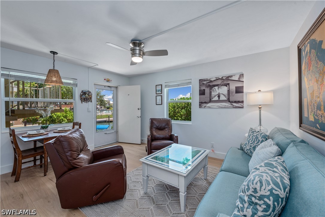 1 Bed Waterfront Home for Sale in Marco Island, photo 5