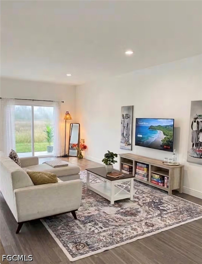 3 Bed SingleFamilyResidence for Sale in Labelle, photo 5