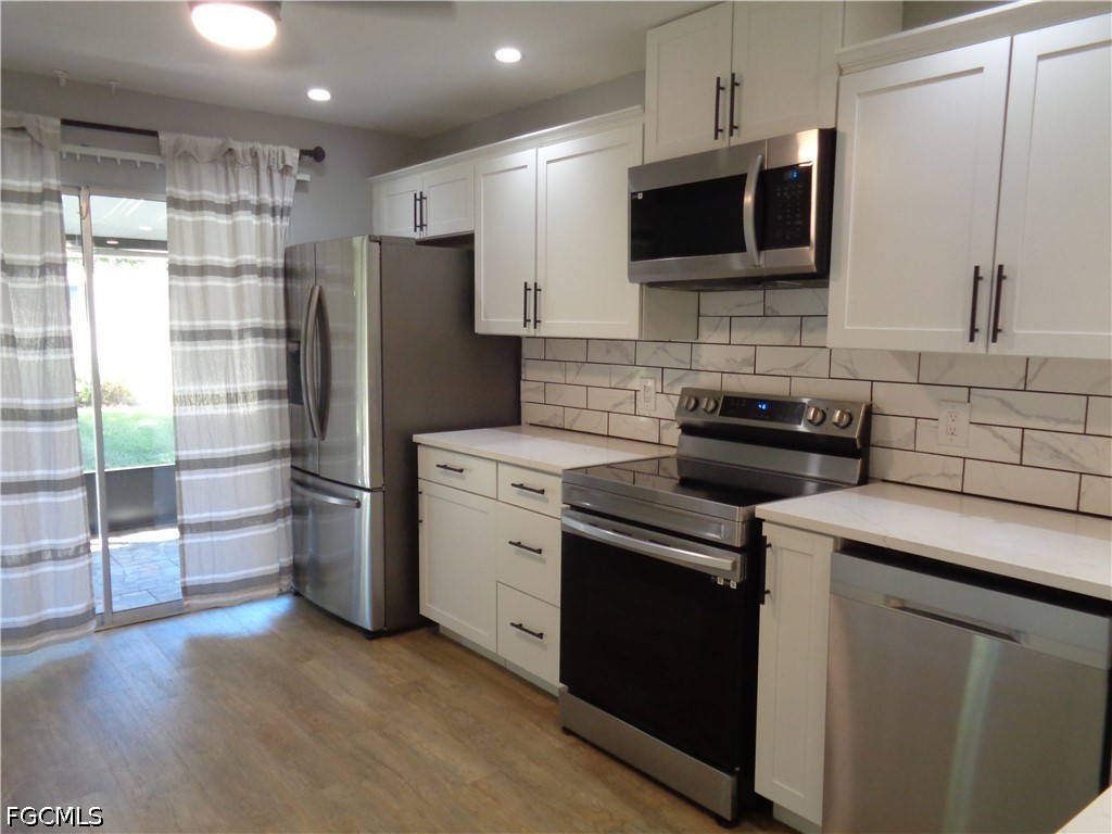 3 Bed SingleFamilyResidence for Sale in Royal Woods, photo 5
