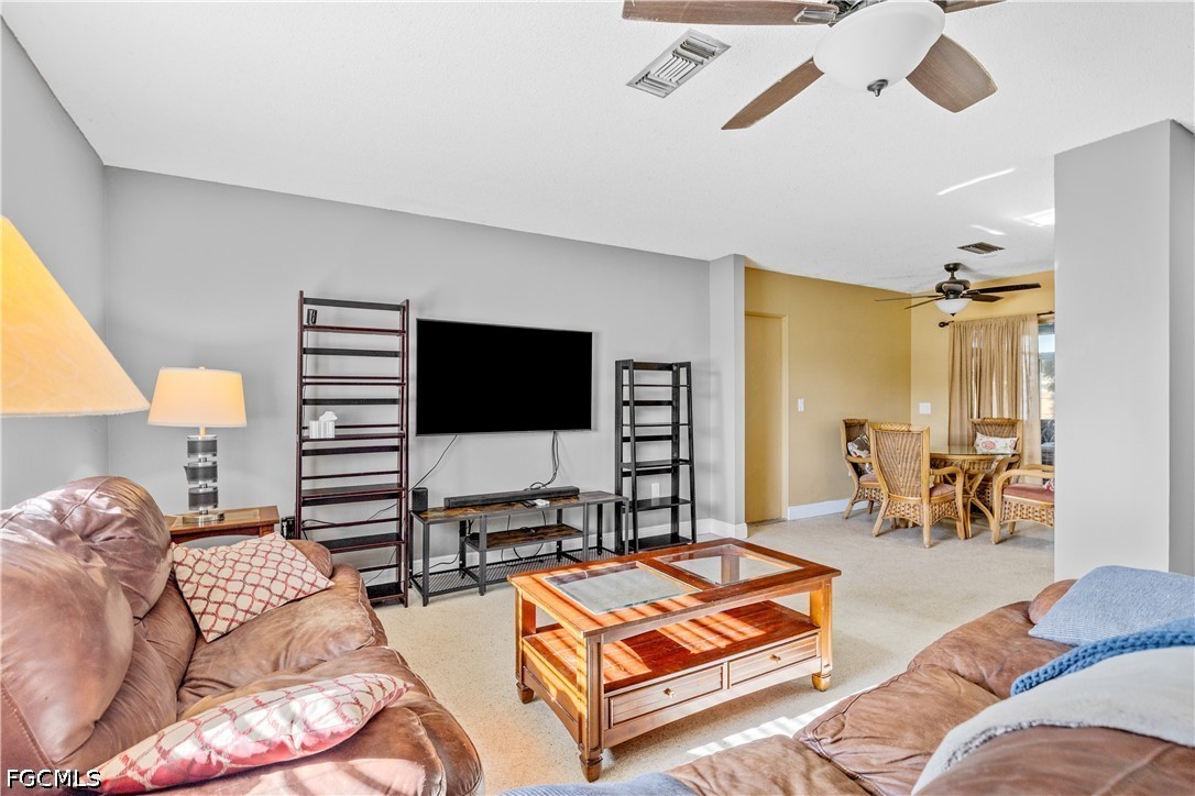 2 Bed SingleFamilyResidence for Sale in Cape Coral, photo 5