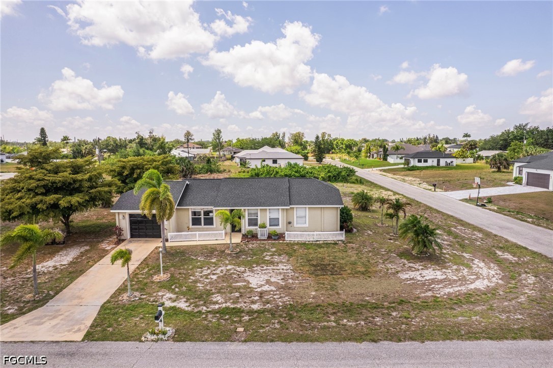 3 Bed SingleFamilyResidence for Sale in Cape Coral, photo 5