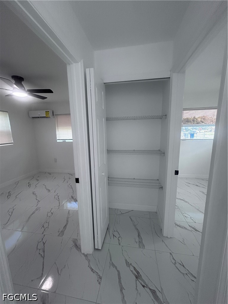 2 Bed SingleFamilyResidence for Sale in Fort Myers, photo 5