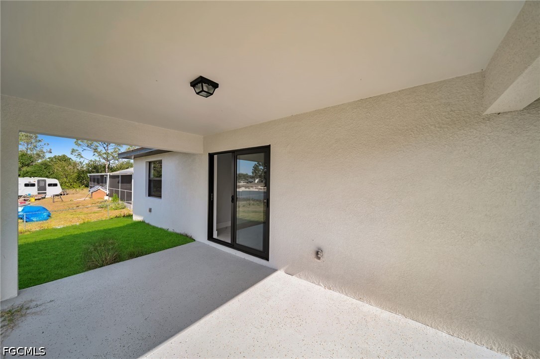 3 Bed SingleFamilyResidence for Sale in Lehigh Acres, photo 5