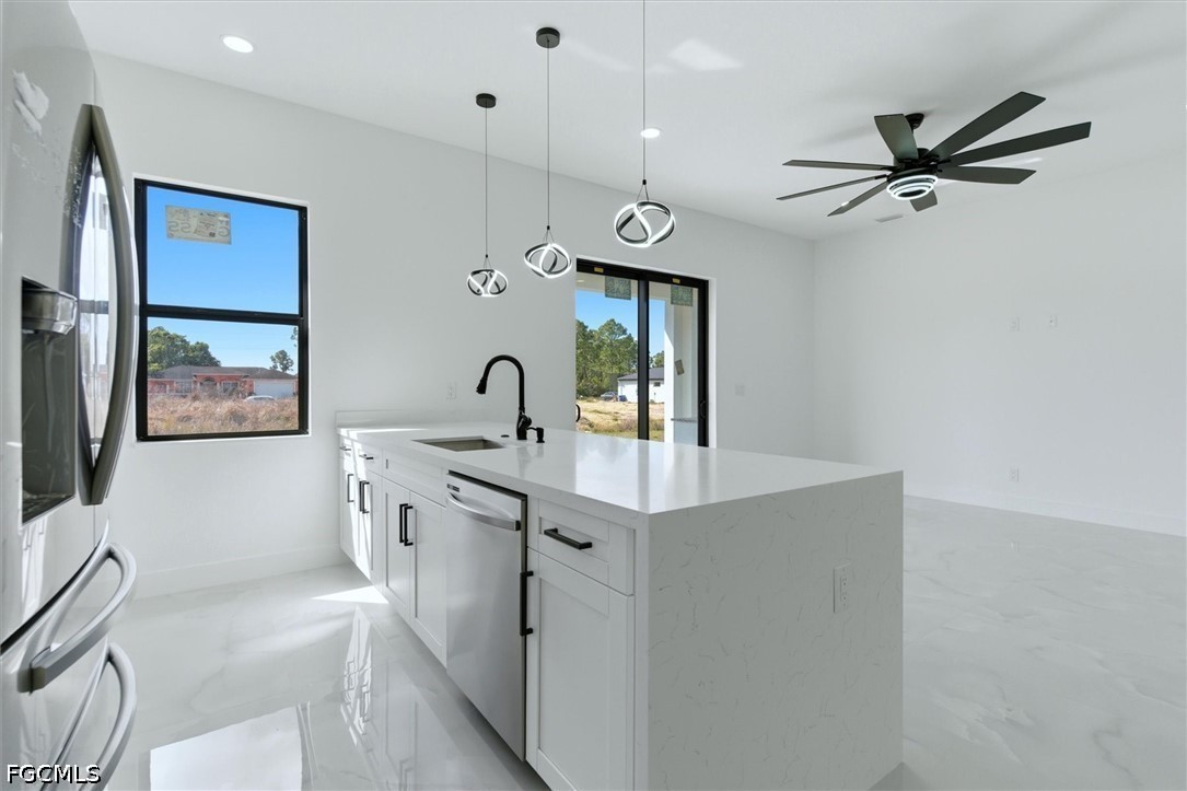 3 Bed SingleFamilyResidence for Sale in Lehigh Acres, photo 5