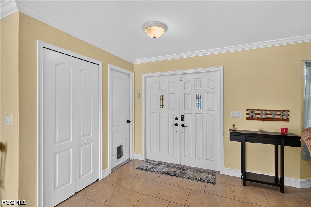 3 Bed Pool Home for Sale in Cape Coral, photo 5