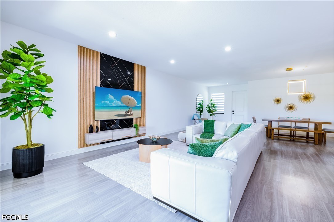 3 Bed SingleFamilyResidence for Sale in Port Labelle, photo 5