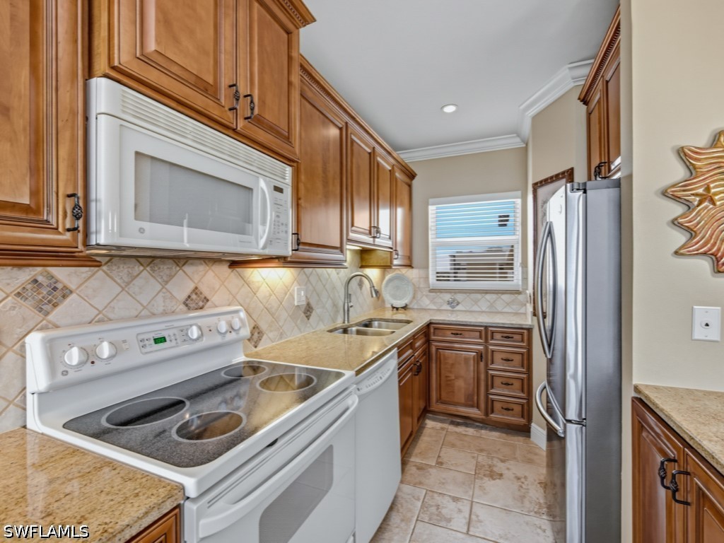 2 Bed Waterfront Home for Sale in Marco Island, photo 5