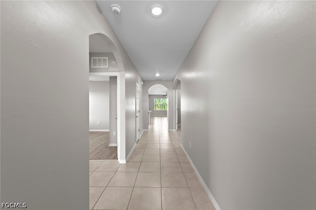 4 Bed SingleFamilyResidence for Sale in Cape Coral, photo 5