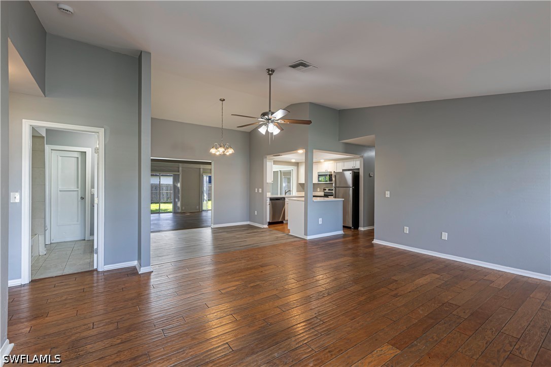 3 Bed SingleFamilyResidence for Sale in Cape Coral, photo 5