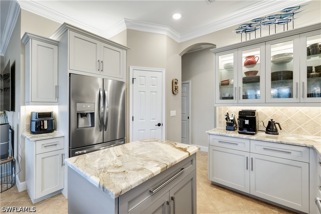 3 Bed Pool Home for Sale in Madison Park, photo 5