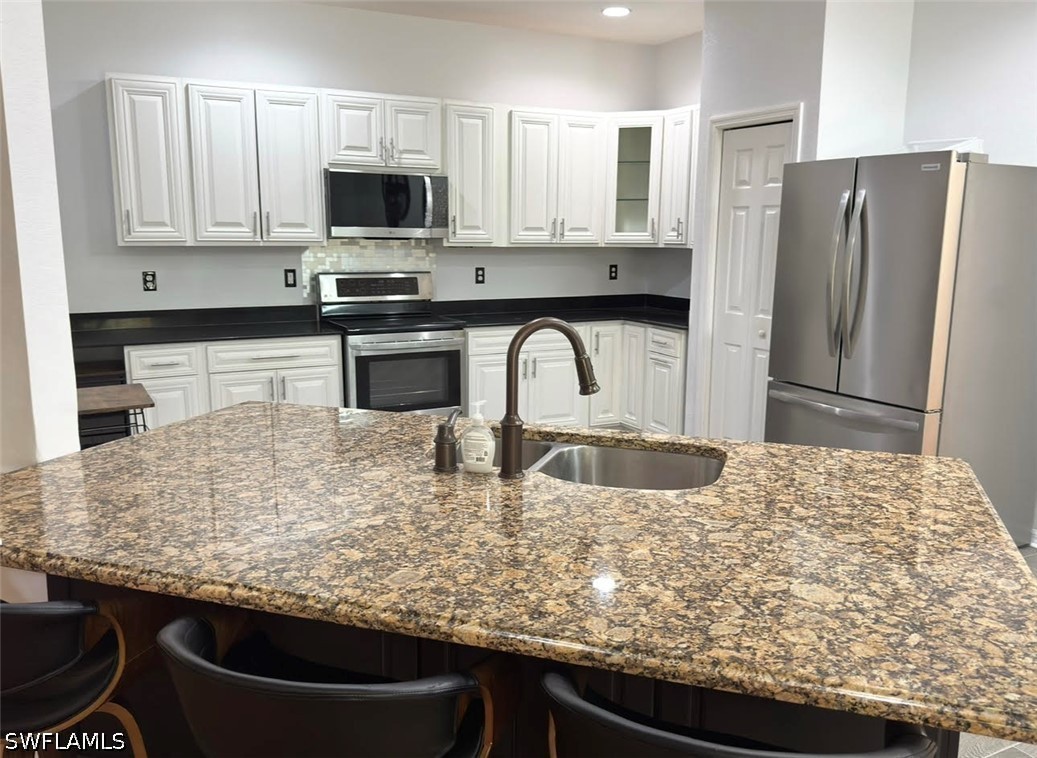 3 Bed SingleFamilyResidence for Sale in Lehigh Acres, photo 5