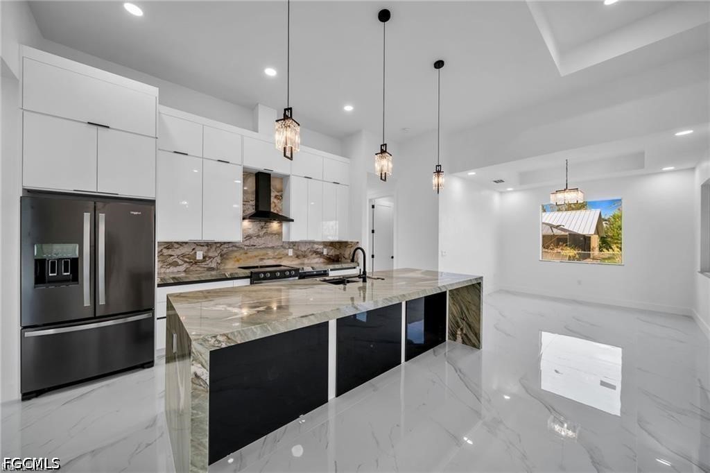 4 Bed SingleFamilyResidence for Sale in Cape Coral, photo 5