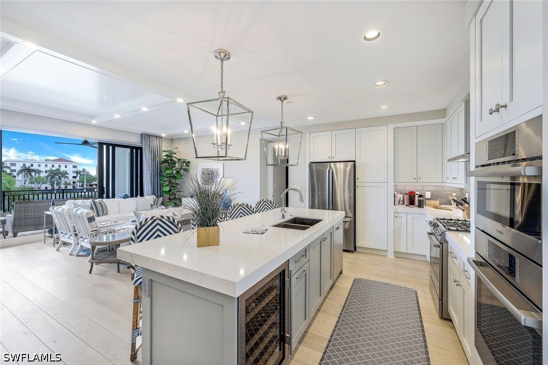 2 Bed Condominium for Sale in Naples Square, photo 5