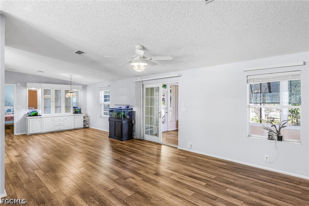 2 Bed Waterfront Home for Sale in North Fort Myers, photo 5