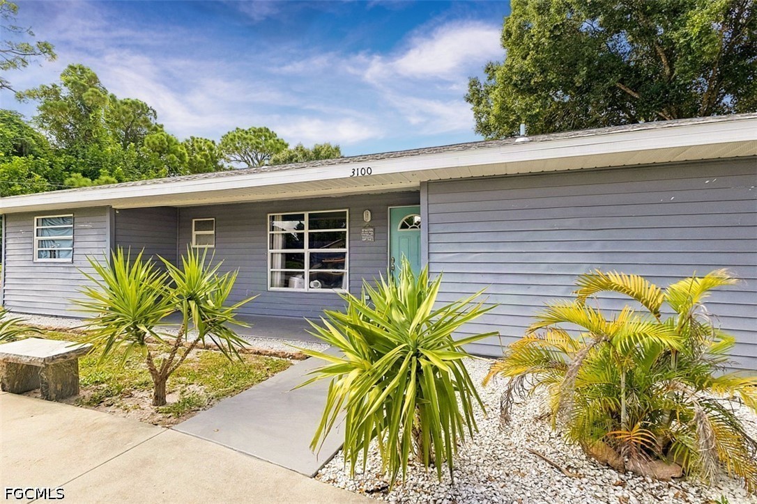 3 Bed SingleFamilyResidence for Sale in Lehigh Acres, photo 5