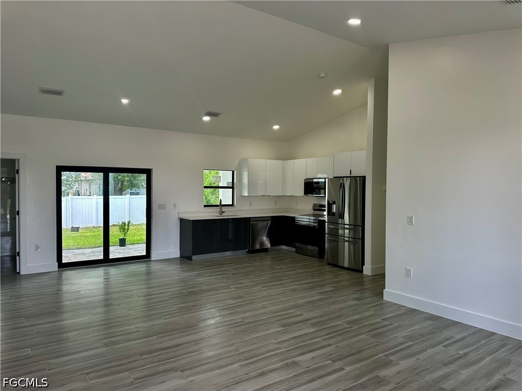4 Bed SingleFamilyResidence for Sale in Cape Coral, photo 5