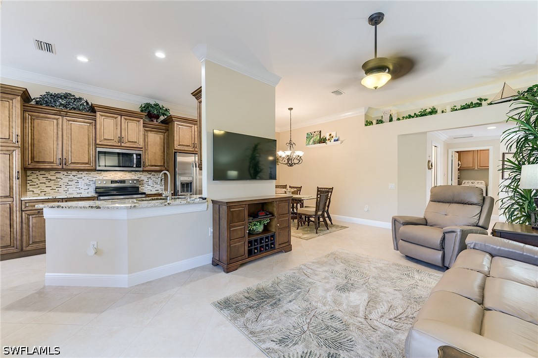 2 Bed Pool Home for Sale in Coral Cove, photo 5