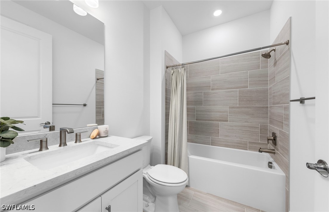 3 Bed SingleFamilyResidence for Sale in Alva, photo 5