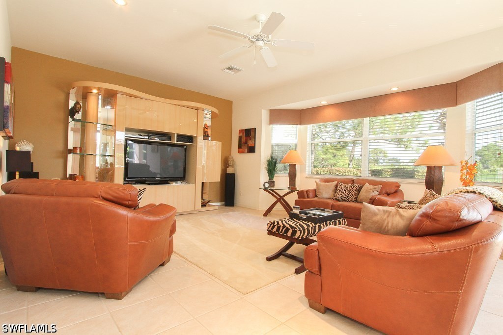 3 Bed Pool Home for Sale in Highland Woods, photo 5