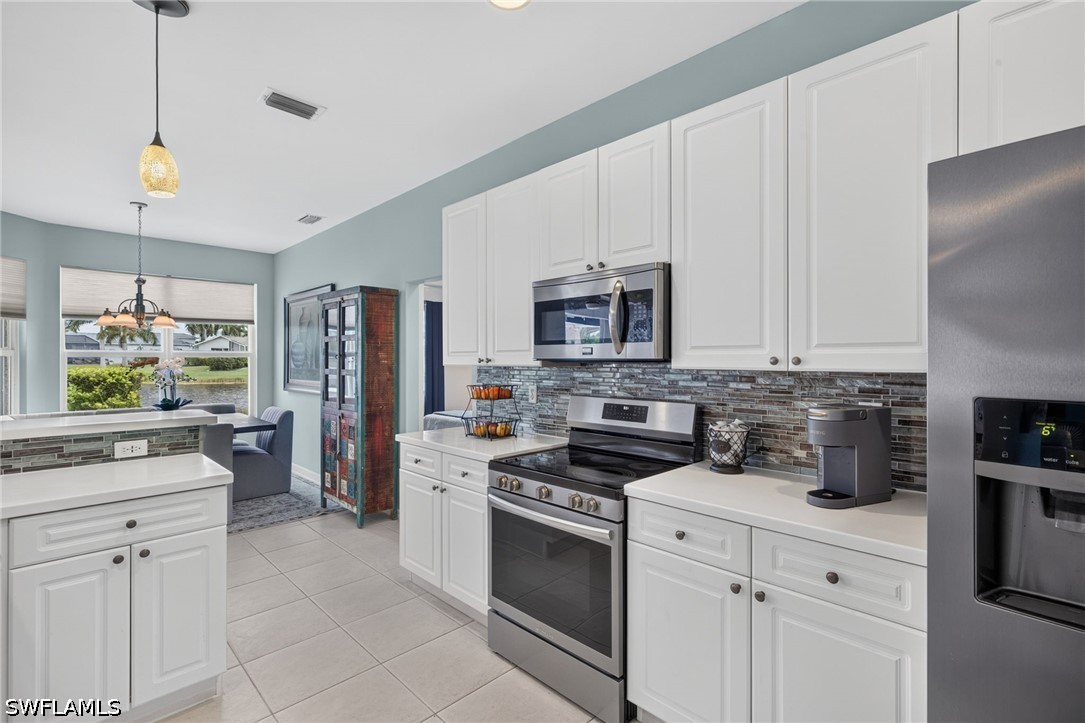 3 Bed Pool Home for Sale in Meadowbrook, photo 5