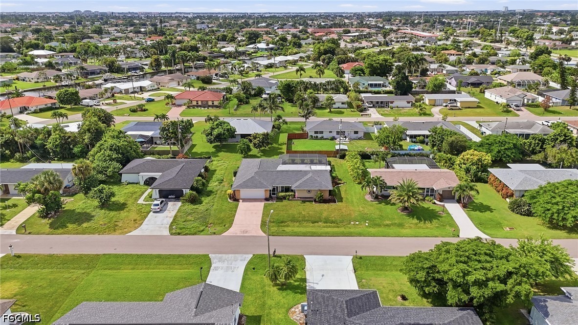3 Bed Pool Home for Sale in Cape Coral, photo 5
