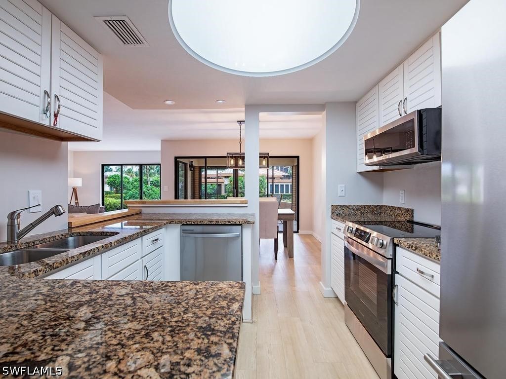 2 Bed Condominium for Sale in Interlachen, photo 5