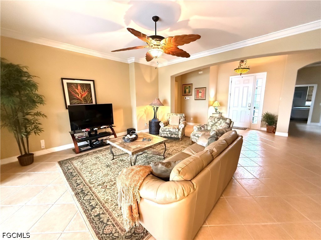 3 Bed Pool Home for Sale in Bellagio, photo 5