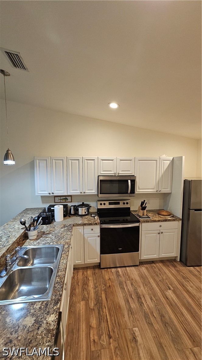 4 Bed Duplex for Sale in Lakeside, photo 5