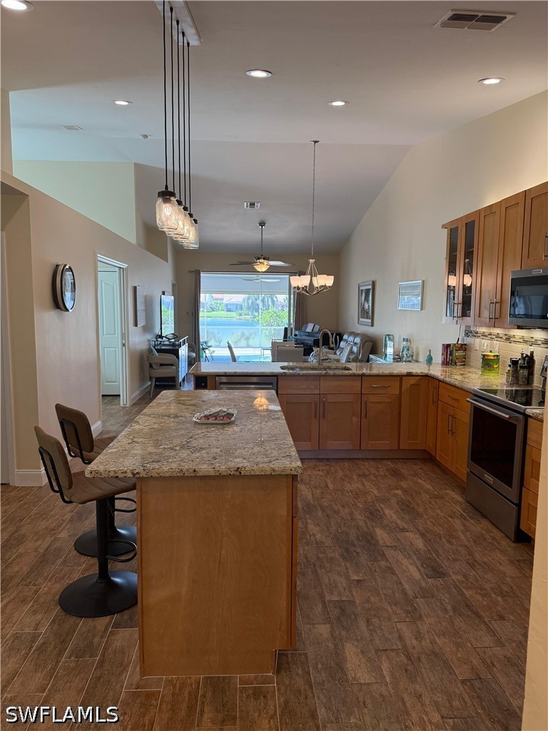 3 Bed Waterfront Home for Sale in Naples, photo 5
