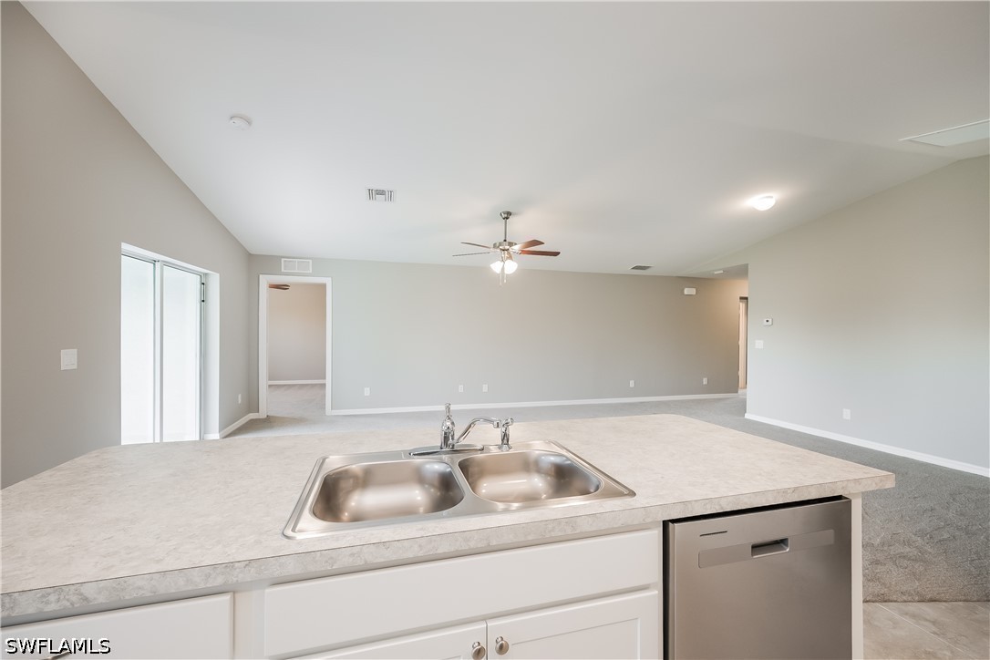 3 Bed SingleFamilyResidence for Sale in Lehigh Acres, photo 5