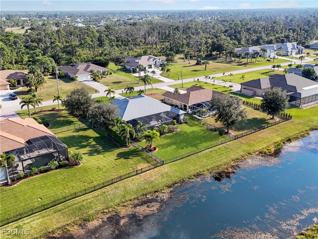 3 Bed Pool Home for Sale in Broadmoor, photo 41