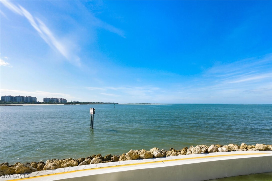 2 Bed Waterfront Home for Sale in Naples, photo 41