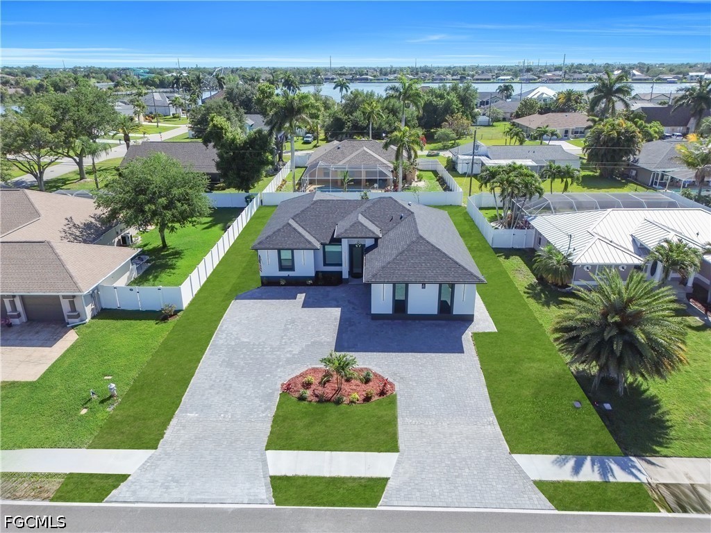 3 Bed SingleFamilyResidence for Sale in Cape Coral, photo 41