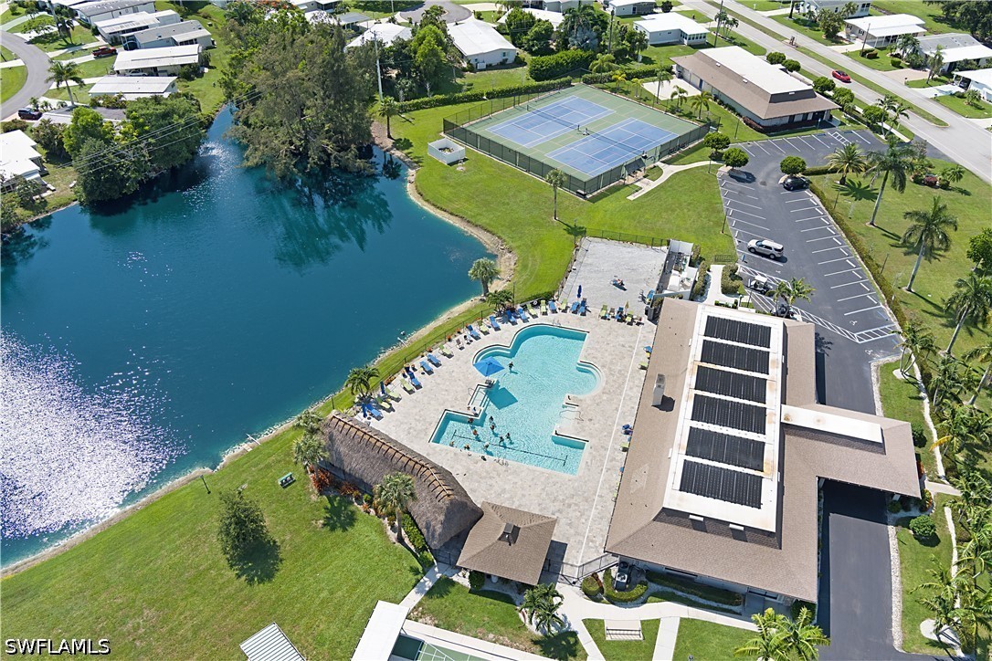 2 Bed Waterfront Home for Sale in Naples, photo 41