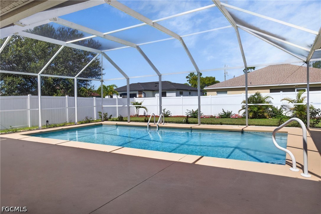 3 Bed Pool Home for Sale in Cape Coral, photo 41
