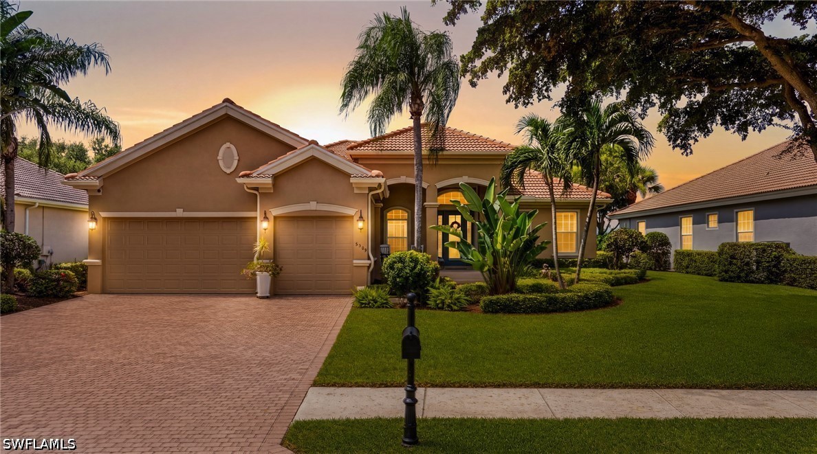 4 Bed Waterfront Home for Sale in Aster Place, photo 41