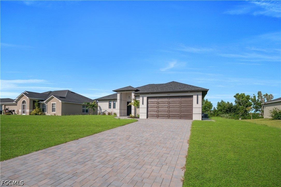 3 Bed Waterfront Home for Sale in Cape Coral, photo 41