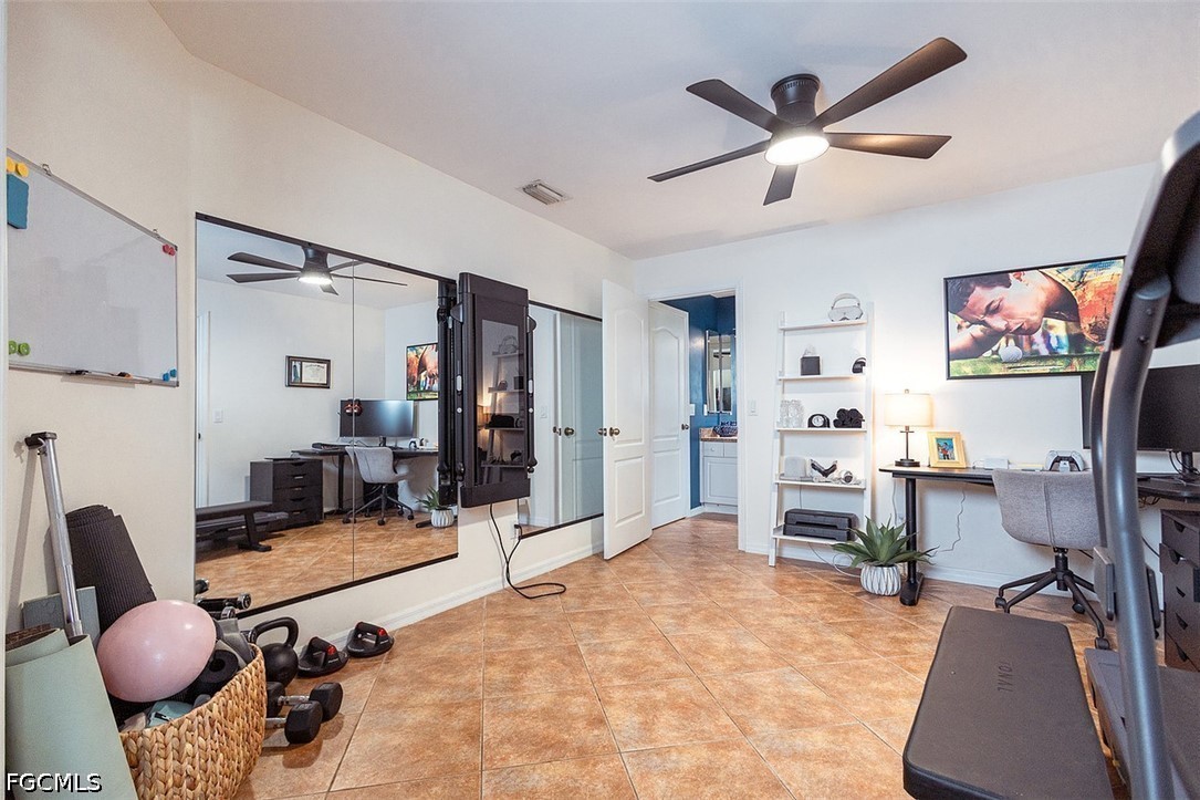 3 Bed SingleFamilyResidence for Sale in Mirror Lakes, photo 41