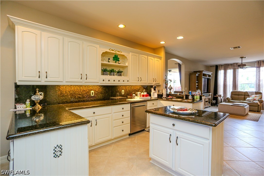 3 Bed Waterfront Home for Sale in Naples, photo 41