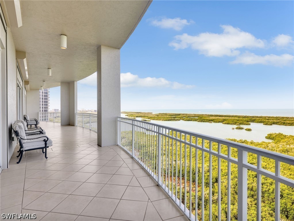 3 Bed Waterfront Home for Sale in Naples, photo 41